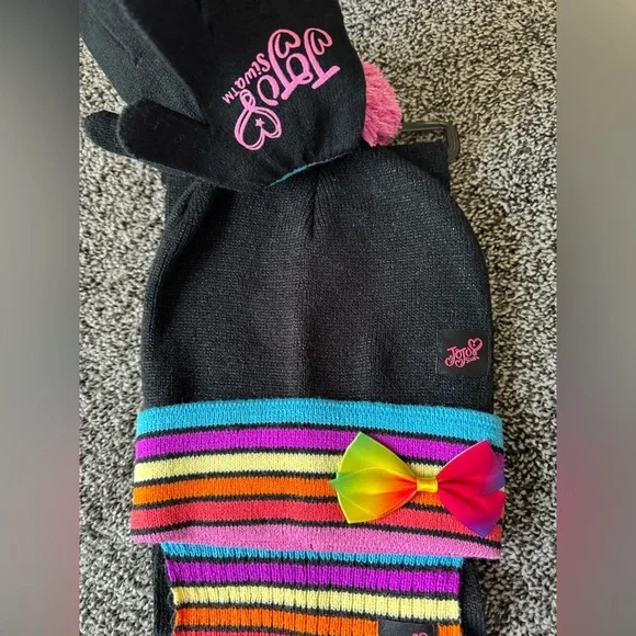 JoJo Siwa scarf,hat,glove set, NEW - Picture 3 of 4